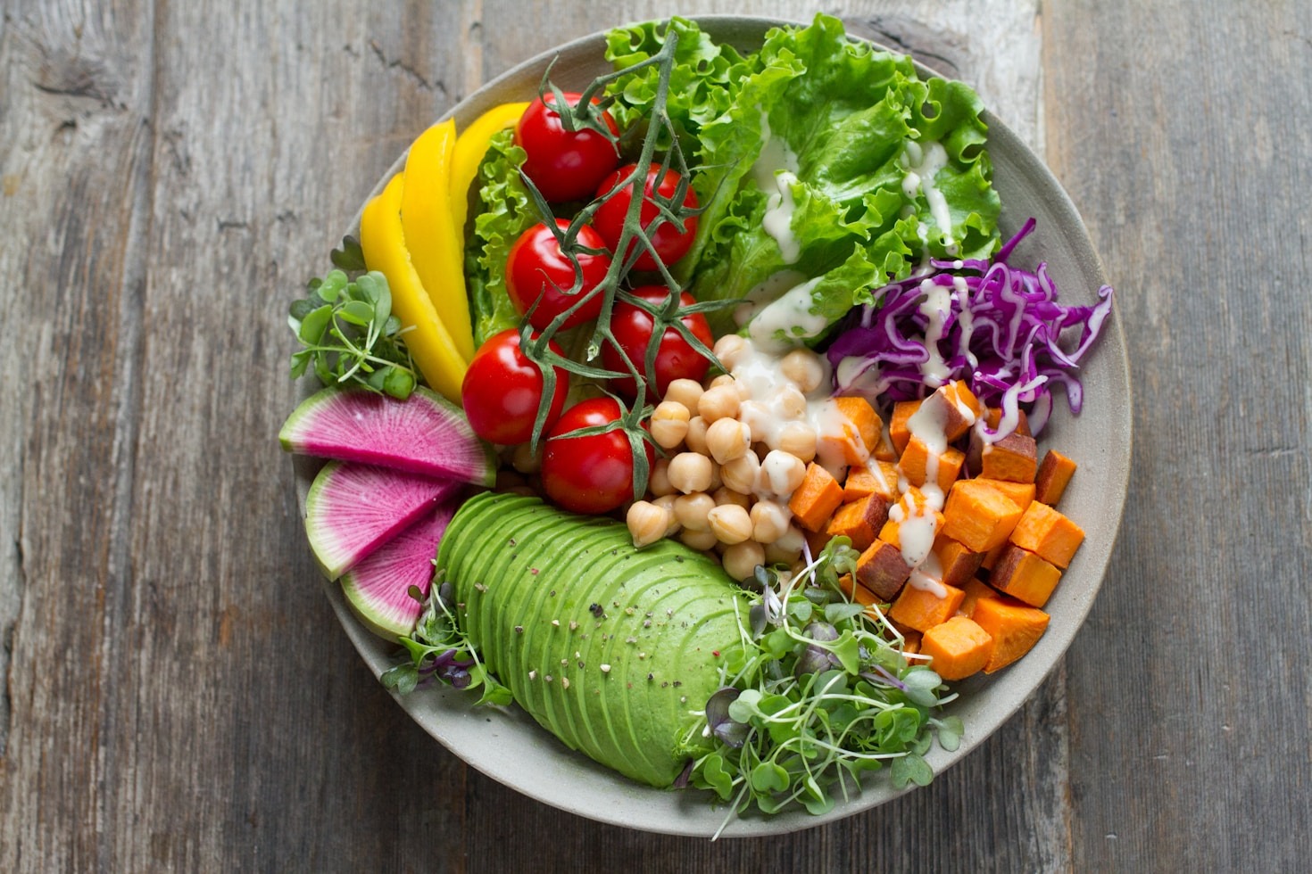 Cómo el minimalismo impacta tu relación con la comida